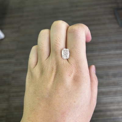 खरीदें 3.15CT VS1 H लम्बी कुशन कट लैब निर्मित हीरे online manufacture