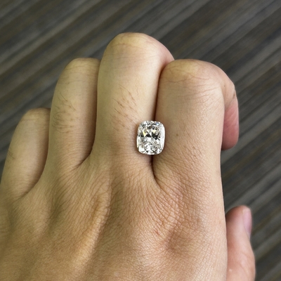खरीदें 3.01ct VS2 G प्रयोगशाला में उगाए गए हीरे के गहने बनाने के लिए कुशन कट online manufacture