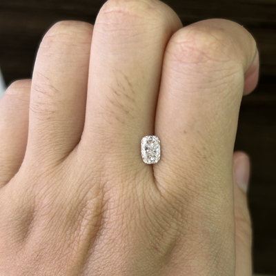खरीदें 0.7CT लैब उगाया लम्बा कुशन कट हीरा VS1 स्पष्टता ई रंग online manufacture