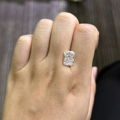 खरीदें 4.37ct रेडिएंट कट लैब निर्मित डायमंड सीवीडी एफ वीएस1 एक्स वीजी एन आईजीआई प्रमाणित online manufacture